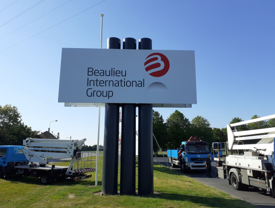 reclamepaneel - Neon Elite - Beaulieu International Group