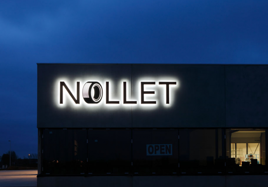 direct-indirect verlicht logo op gevel - Neon Elite - Nollet