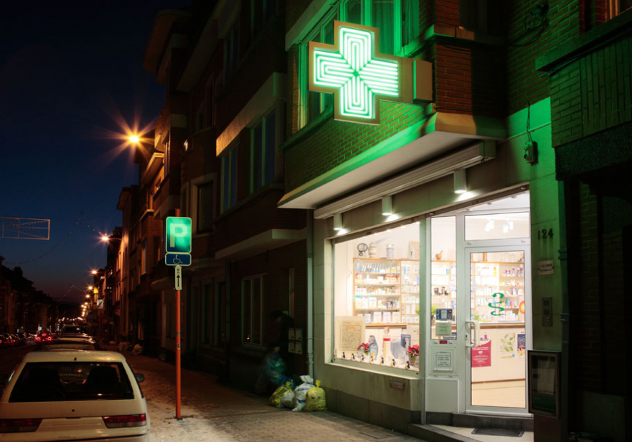 lichtgevend apothekerskruis - Neon Elite - Pharmacie Lallemand