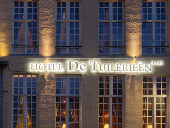 indirect verlichte gevelletters - Neon Elite - Hotel De Tuilerieën