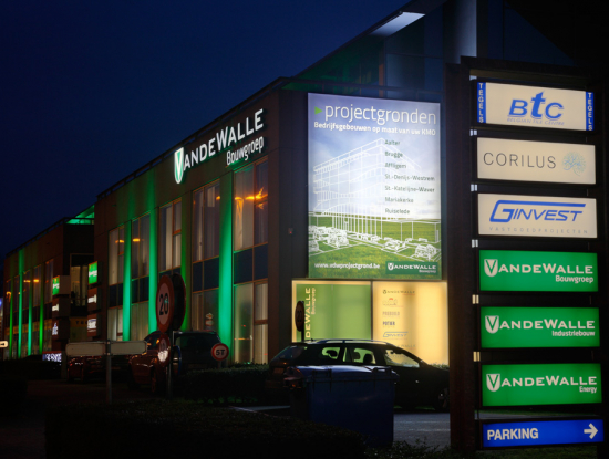 groot formaat lichtkast - Neon Elite - Vandewalle Bouwgroep