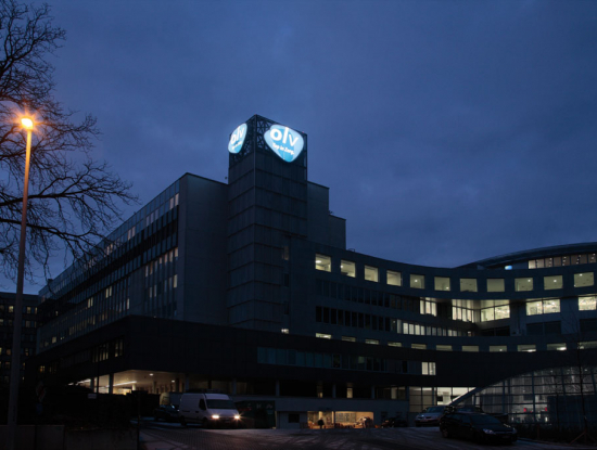 groot formaat lichtkast logo - Neon Elite - OLV Ziekenhuis