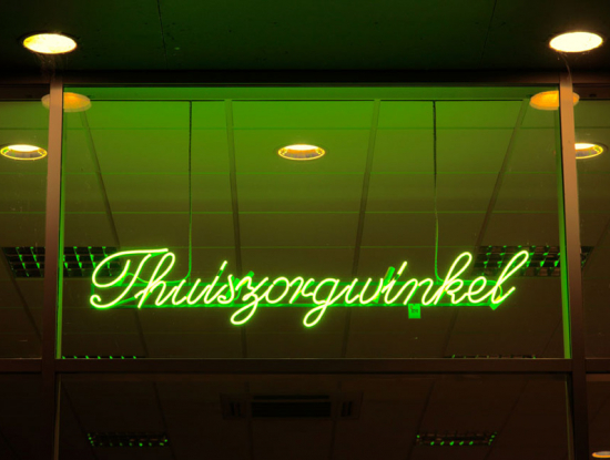 neon tekst hangstructuur - Neon Elite - Thuiszorgwinkel