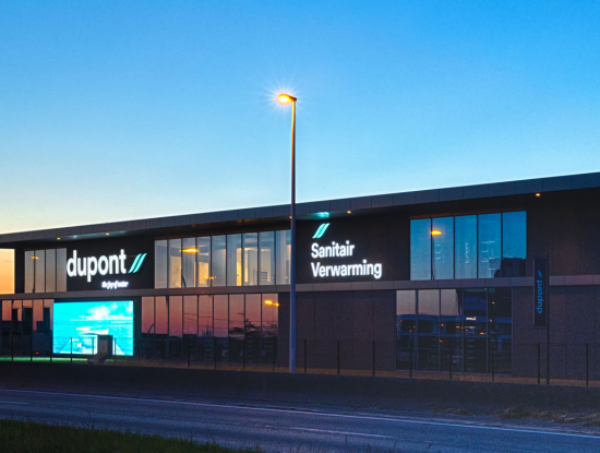gevelreclame lichtkast doek - Neon Elite - Dupont Sanitair