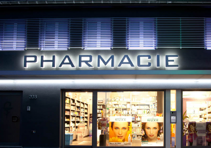 3D verlichte gecimenteerde plexi letters - Neon Elite - Pharmacie Depasse