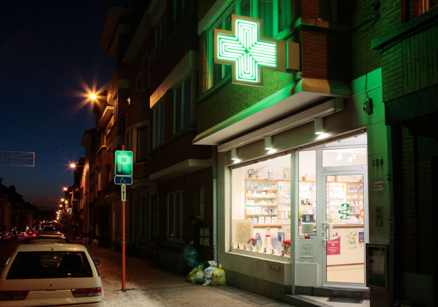 lichtgevend apothekerskruis - Neon Elite - Pharmacie Lallemand