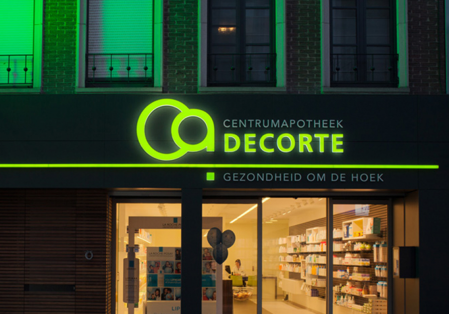 verlichte doosletters - Neon Elite - Apotheek Decorte