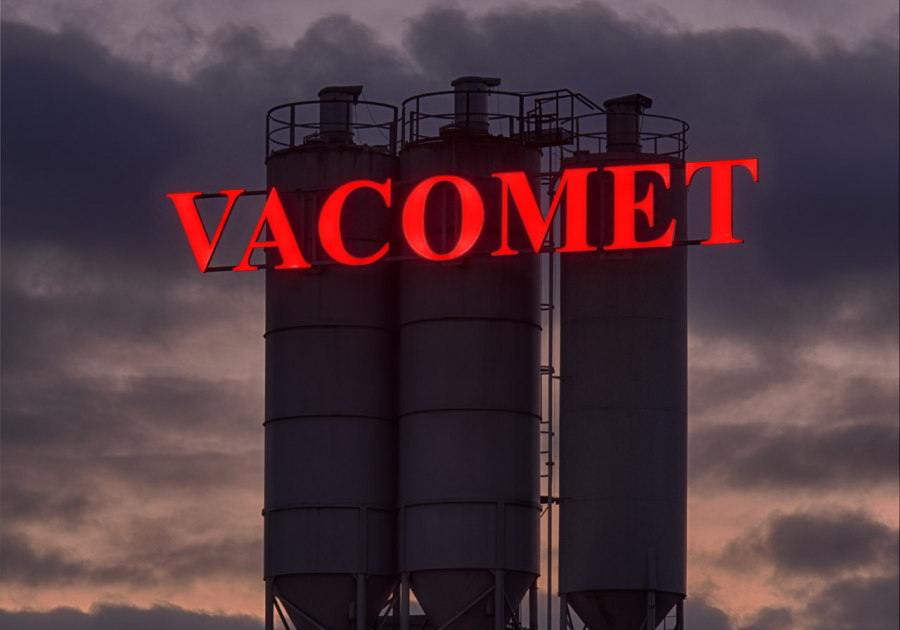 verlichte doosletters op draagconstructie - Neon Elite - Vacomet