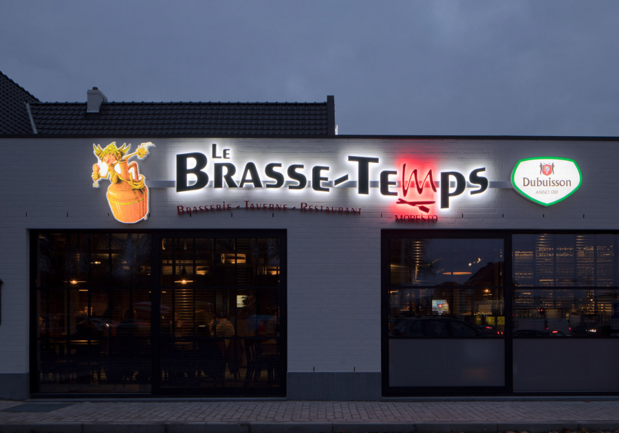 indirect verlichte doosletters - neon logo - Neon Elite - Le Brasse-Temps